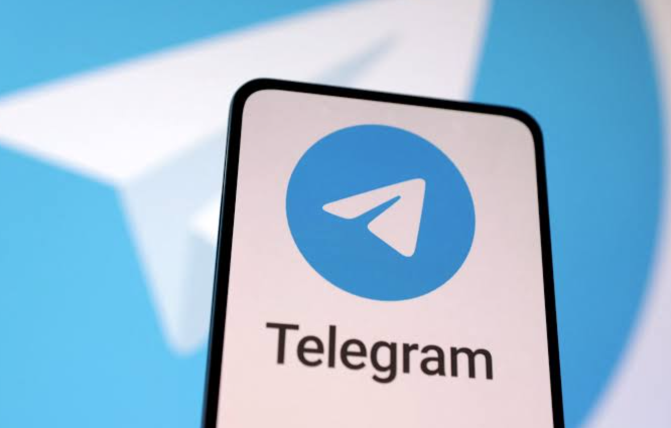 How to Read a Telegram Chat Without Opening It (And Not Get Caught)